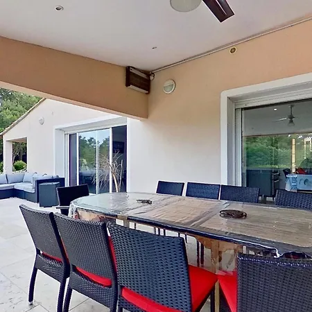 Вилла La Chiappa Bord De Avec Piscine Chauffee Et Jacuzzi Порто-Веккьо