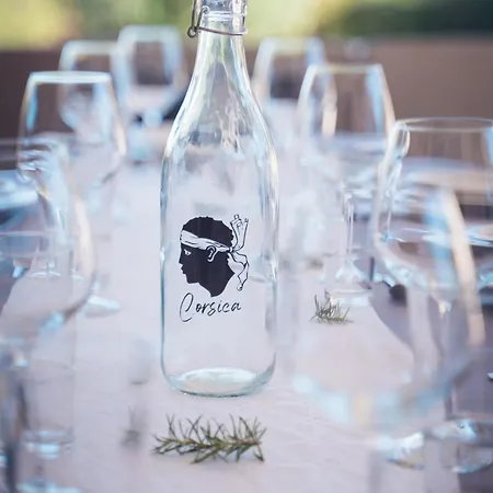 La Chiappa Bord De Avec Piscine Chauffee Et Jacuzzi Порто-Веккьо