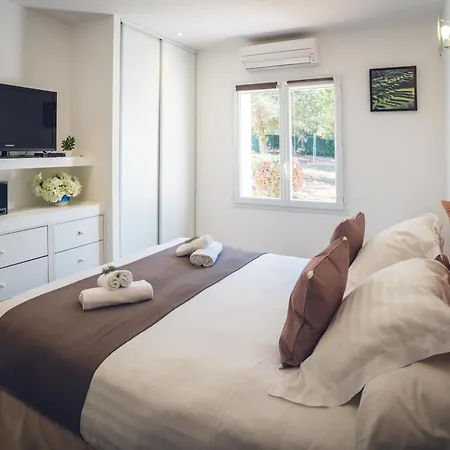 La Chiappa Bord De Avec Piscine Chauffee Et Jacuzzi Вилла Порто-Веккьо