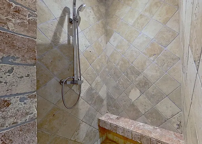 Villa La Chiappa Bord De Avec Piscine Chauffee Et Jacuzzi