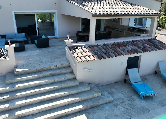 La Chiappa Bord De Avec Piscine Chauffee Et Jacuzzi Villa