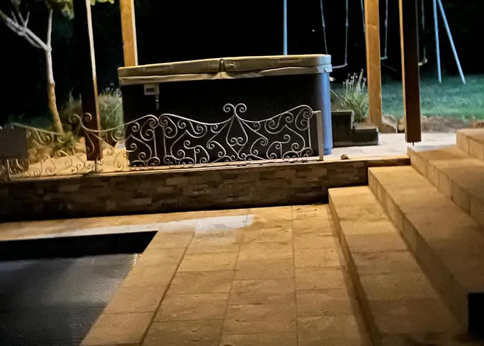 La Chiappa Bord De Avec Piscine Chauffee Et Jacuzzi Villa *