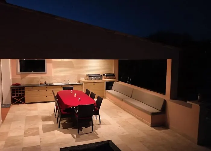 La Chiappa Bord De Avec Piscine Chauffee Et Jacuzzi Villa