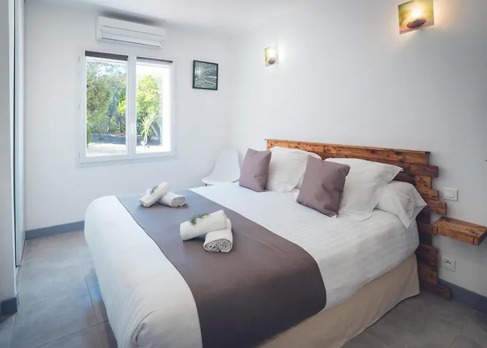 Villa La Chiappa Bord De Avec Piscine Chauffee Et Jacuzzi *