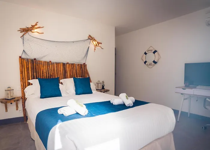 La Chiappa Bord De Avec Piscine Chauffee Et Jacuzzi Villa *